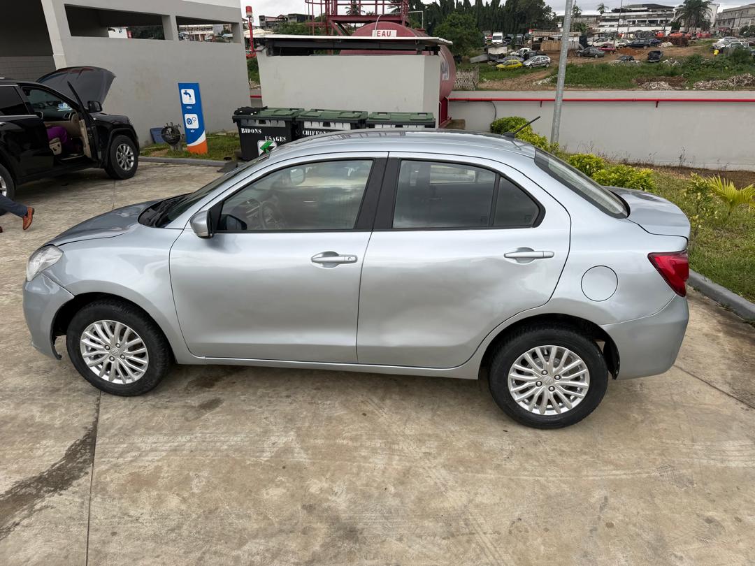 Suzuki dzire en vente
