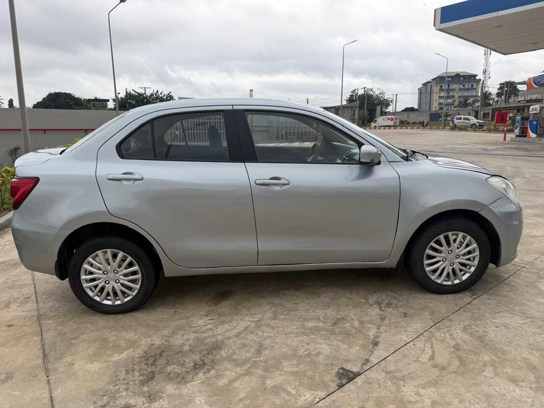 Suzuki dzire en vente