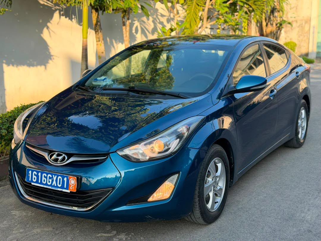 Hyundai Elantra en vente