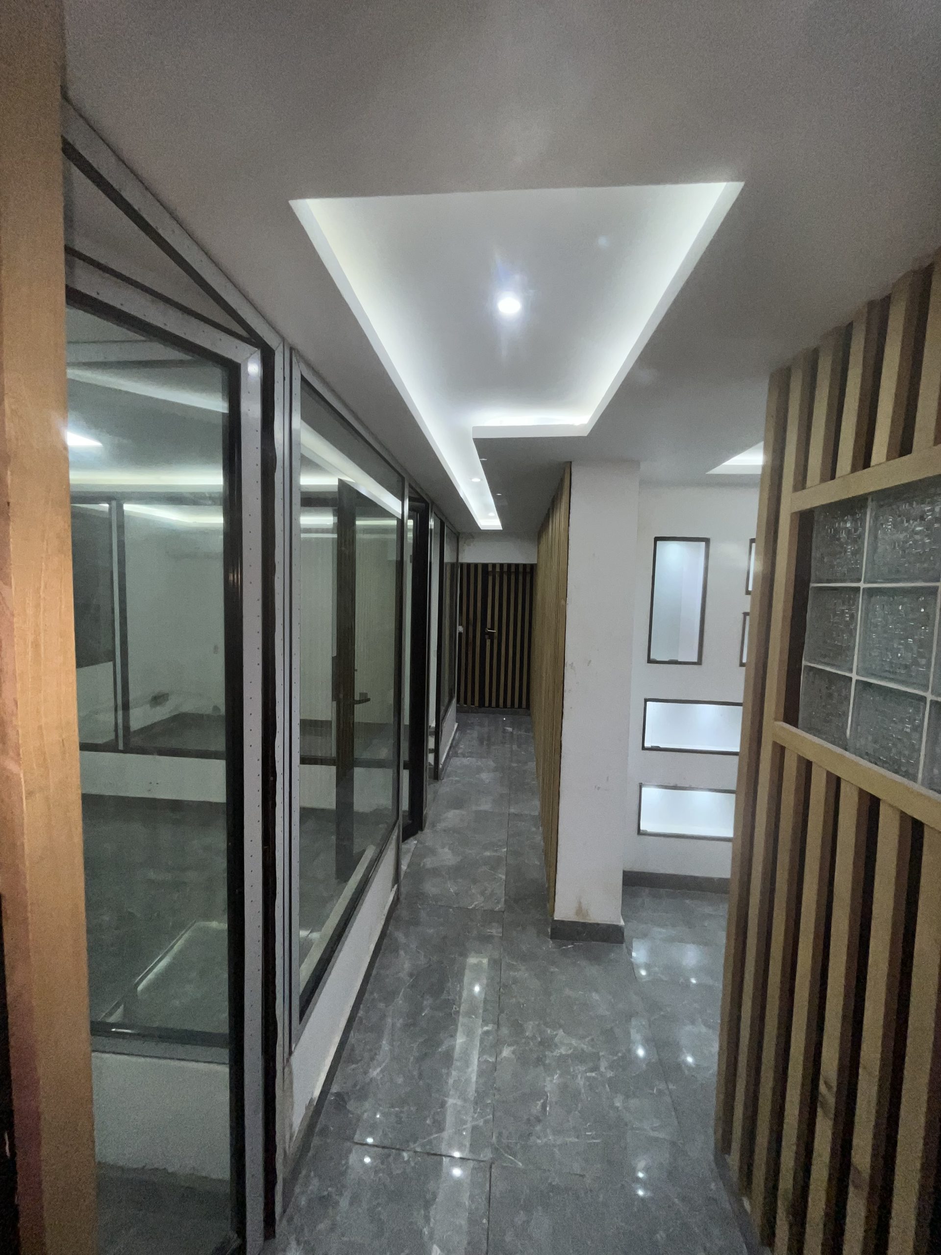 Bureaux haut standing de 150 m² à louer ou à vendre — Plateau, Rue du Commerce