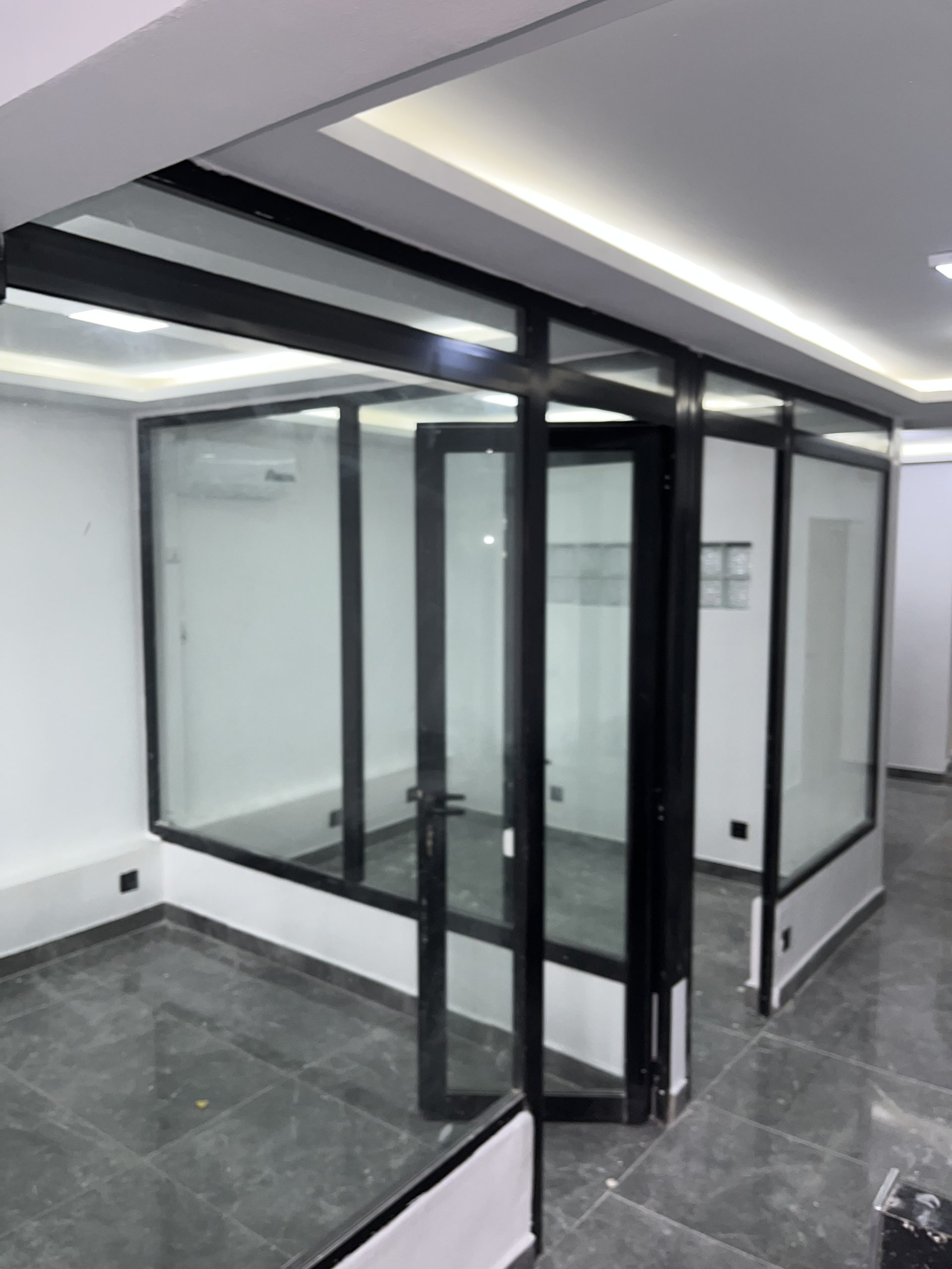 Bureaux haut standing de 150 m² à louer ou à vendre — Plateau, Rue du Commerce