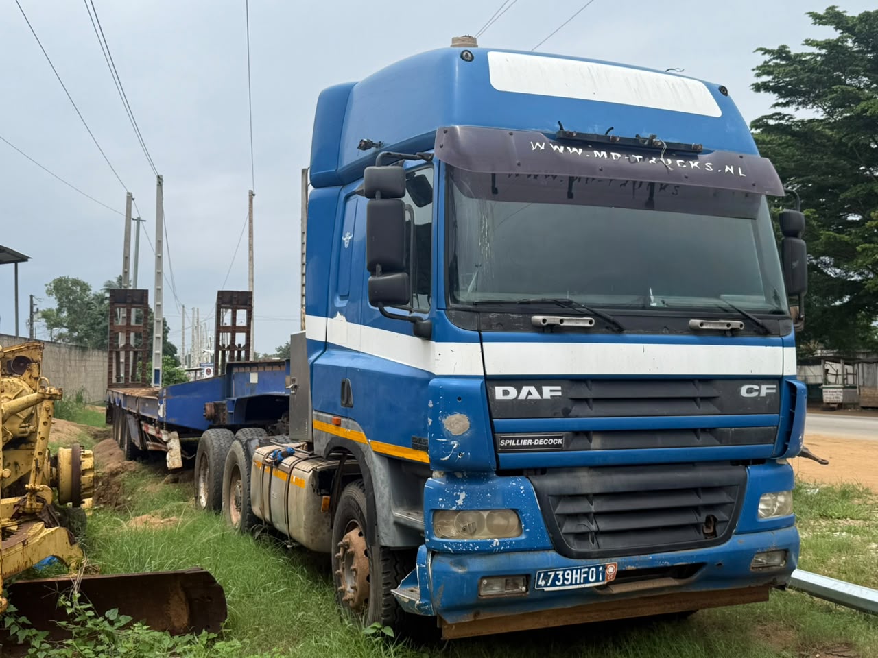 DAF CF 85.480 ET PORT CHARS EN VENTE