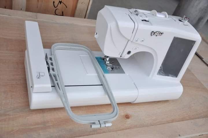Machine de broderie 1 aiguille