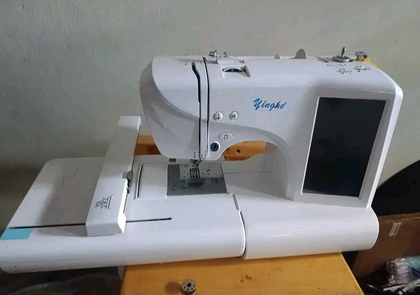 Machine de broderie 1 aiguille
