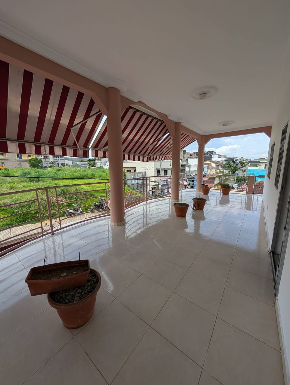 Villa duplex en location a la Riviera synacaci