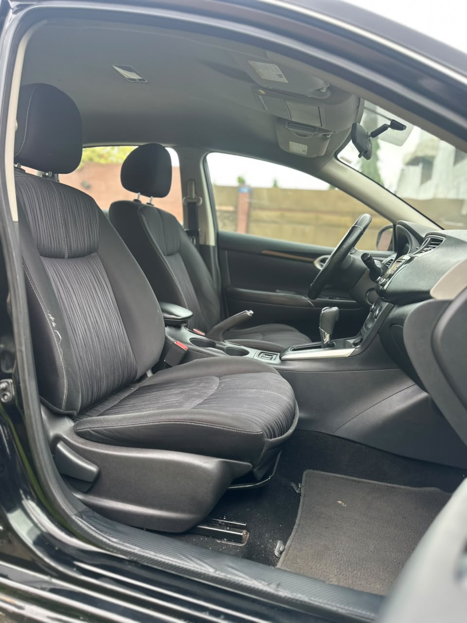 Nissan Sentra en vente