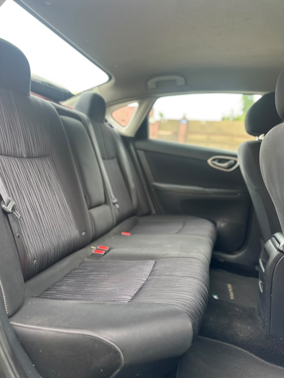 Nissan Sentra en vente