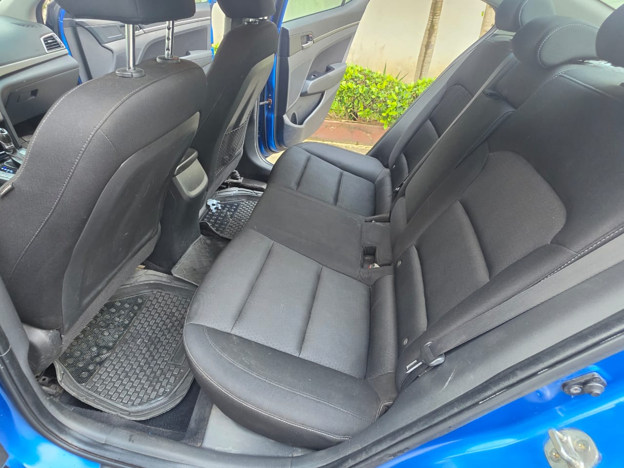 Hyundai Elantra en vente