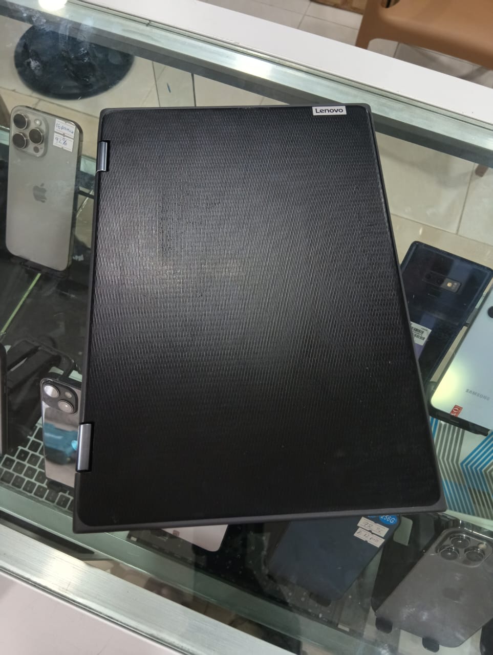 Lenovo 300e 11.6 Pouces tactile pliable 360°