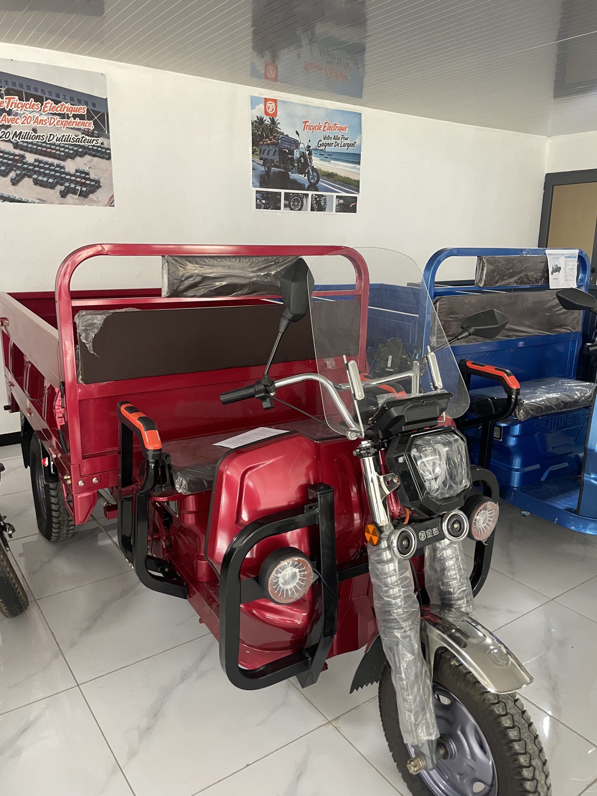 Tricycle électrique neuf – Idéal livraison et transport »