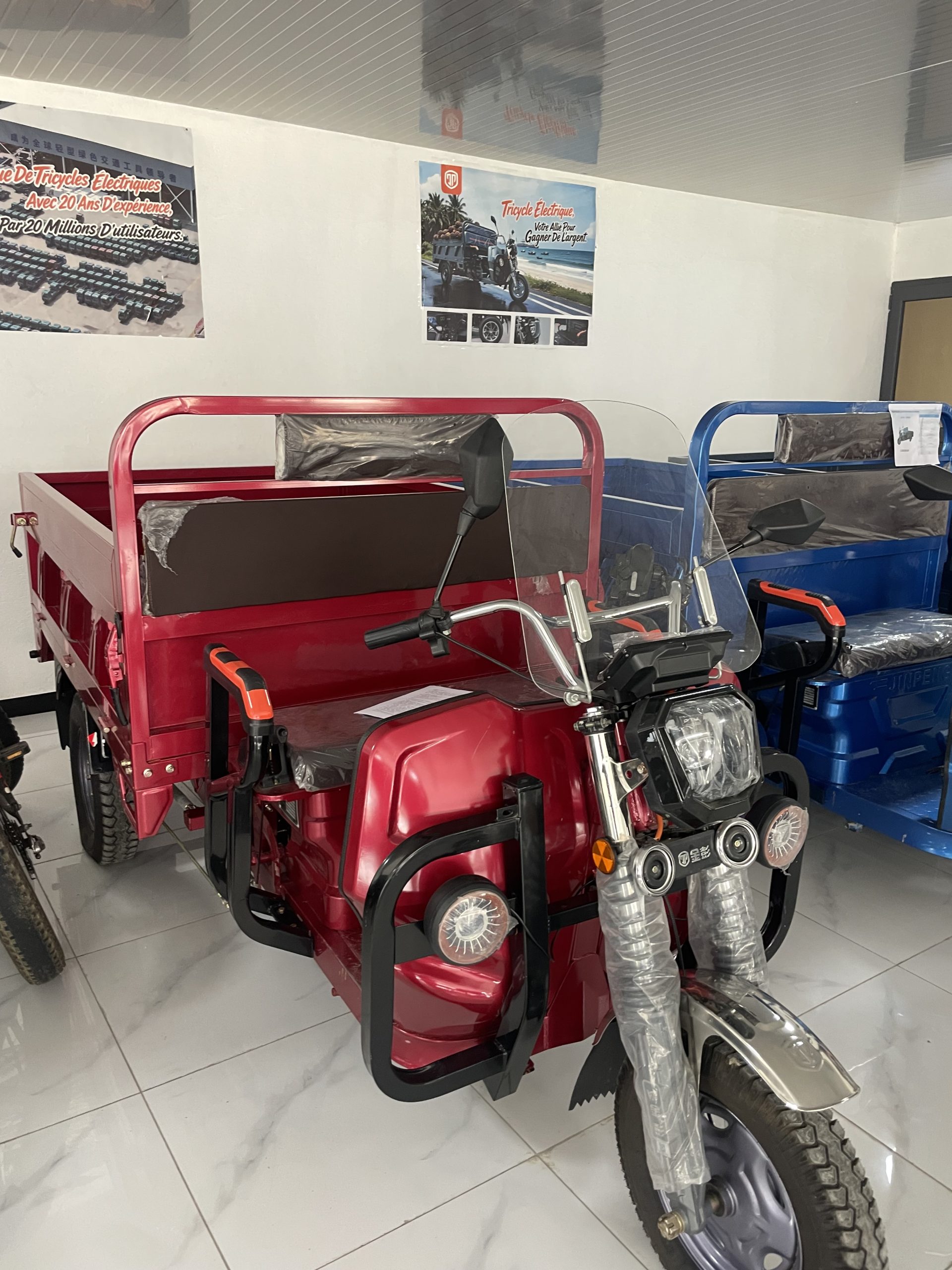 Tricycle électrique neuf – Idéal livraison et transport »