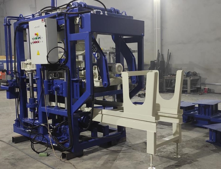 Machine Fabrication de Briques, Pavés et Parpaings