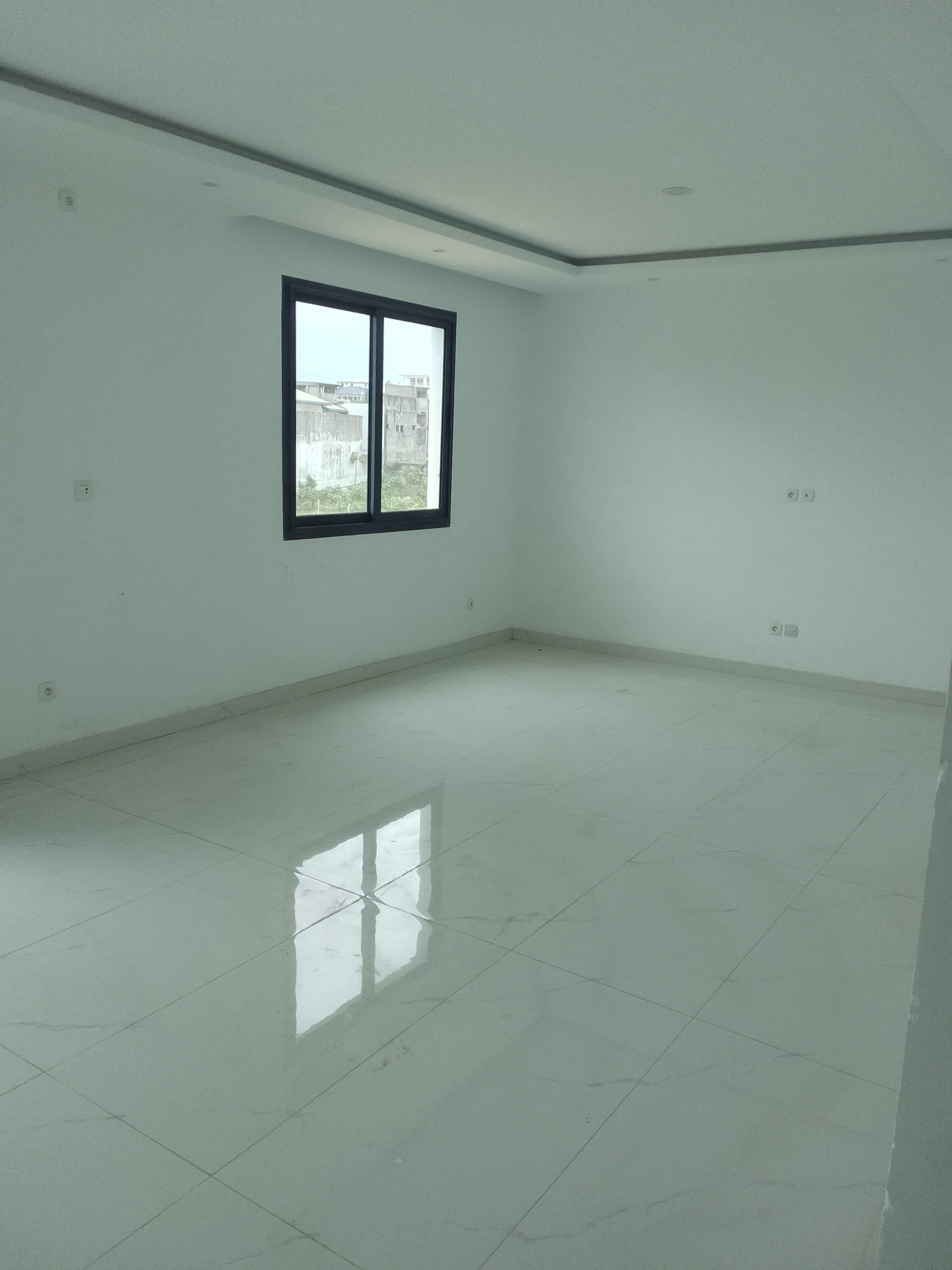 Location d’un immeuble a Bingerville