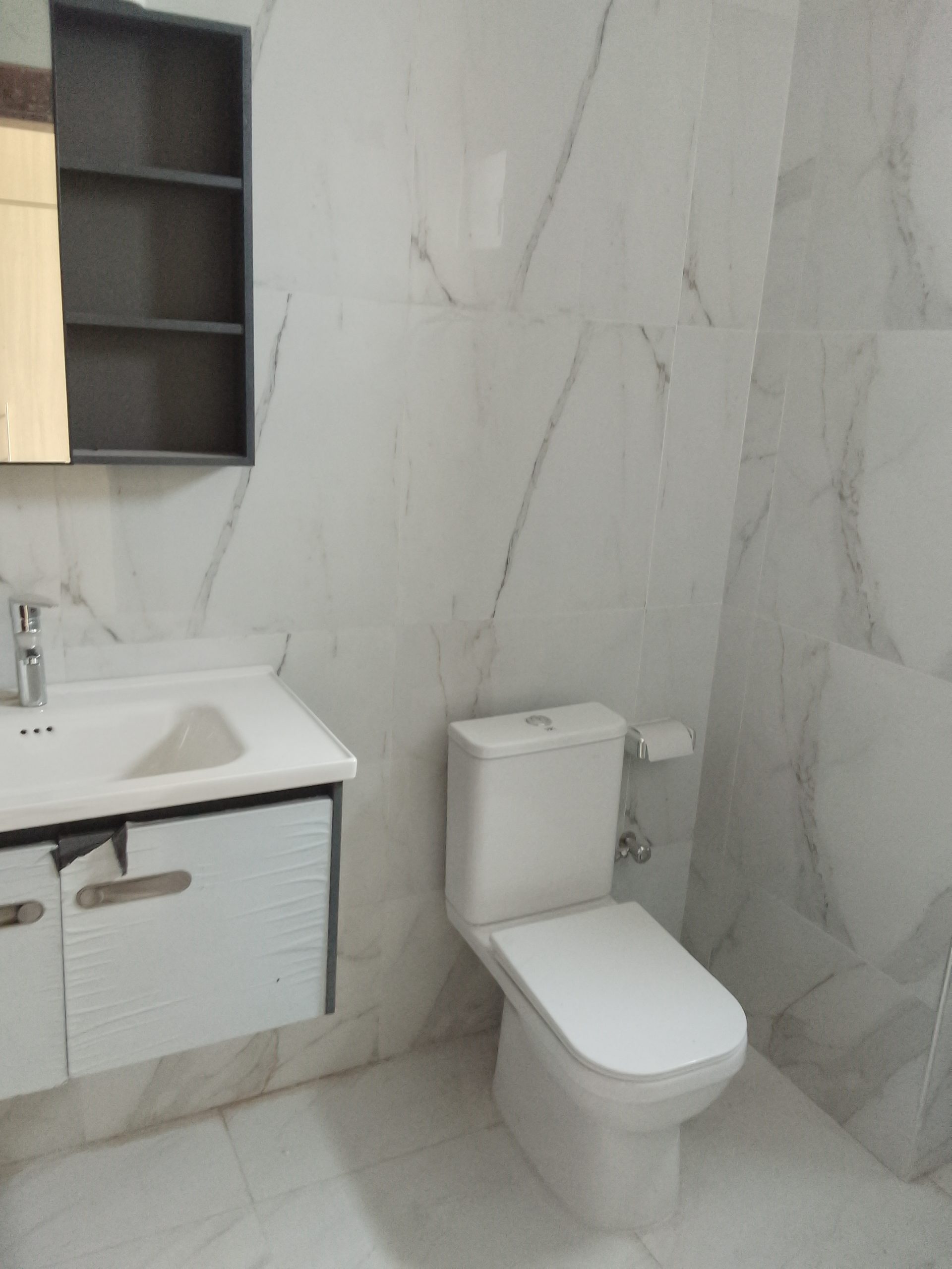 Location d’un immeuble a Bingerville