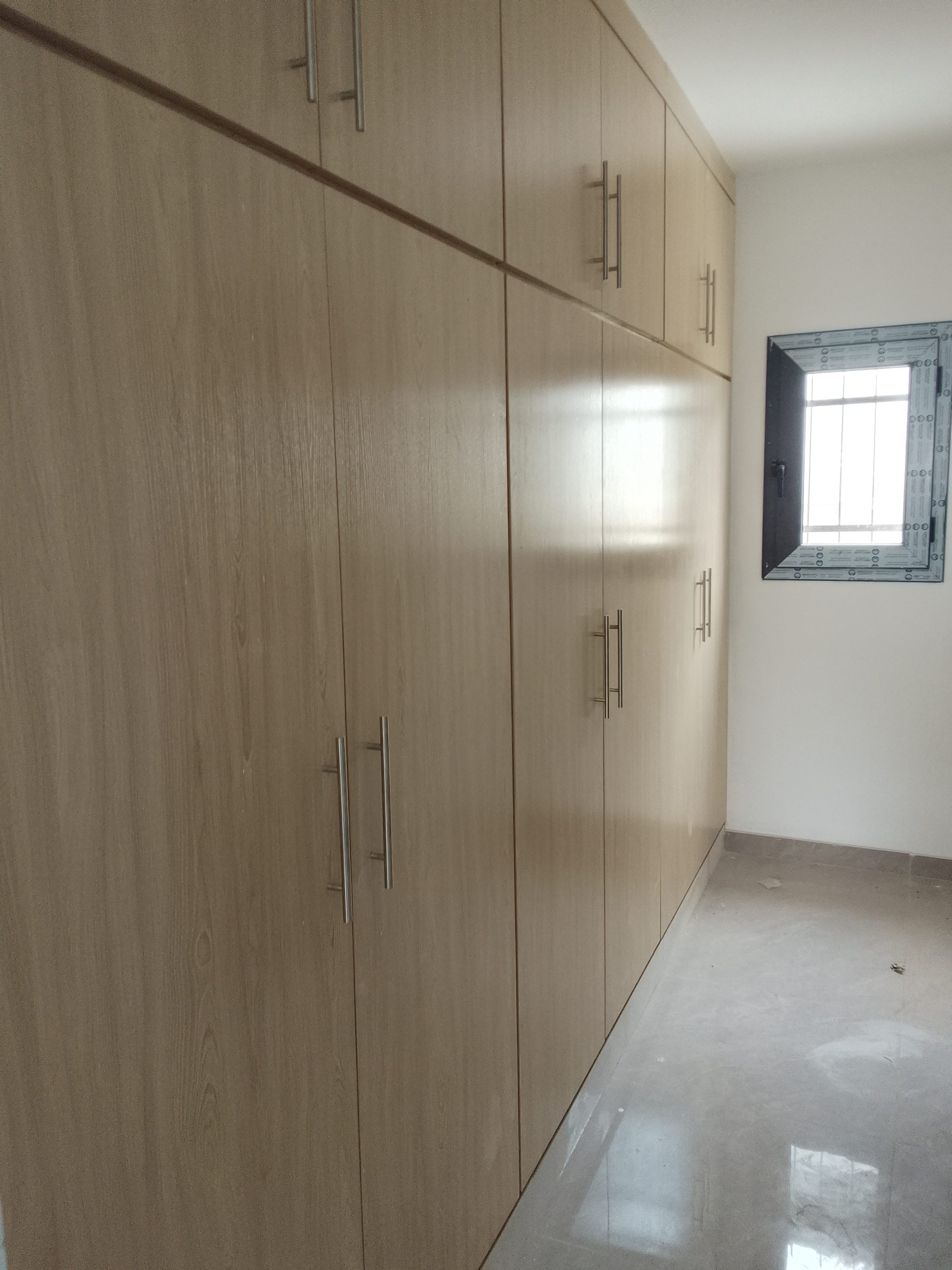 Location d’un immeuble a Bingerville