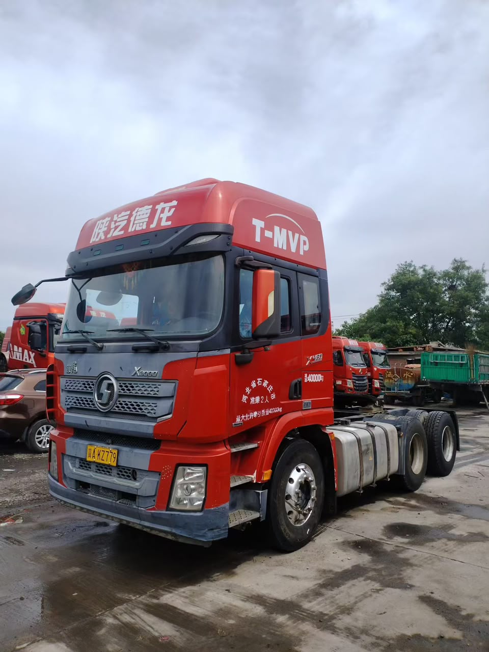 Camion tracteur importé HOWO
