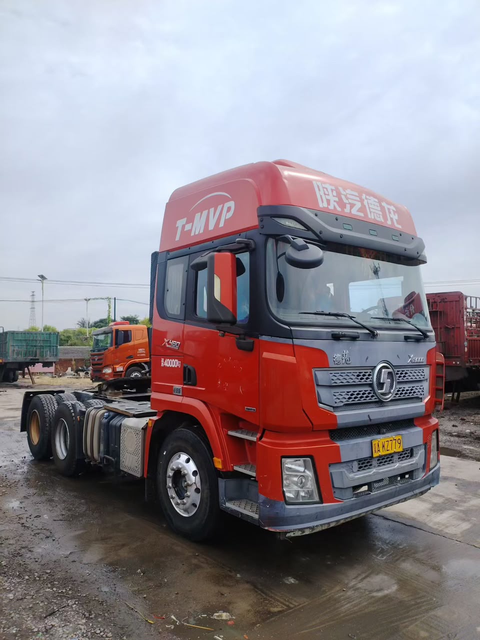 Camion tracteur importé HOWO
